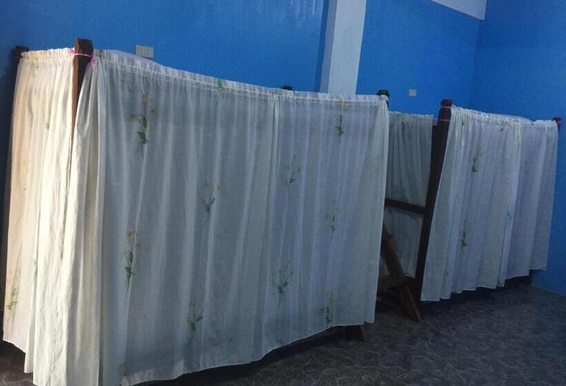 هاستل Carillo Guest House