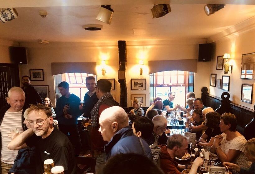 הוסטל The Clachan Inn