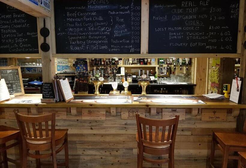 הוסטל The Rivers Arms