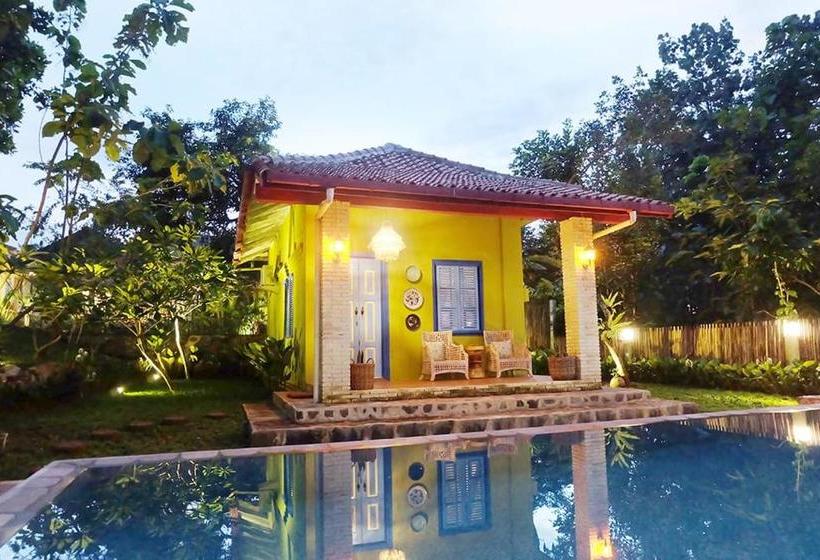 تختخواب و صبحانه Rimba Desa Resort Inn Jepara