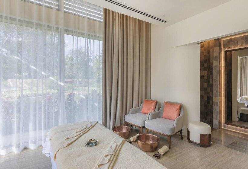 Отель Gran Melia Arusha