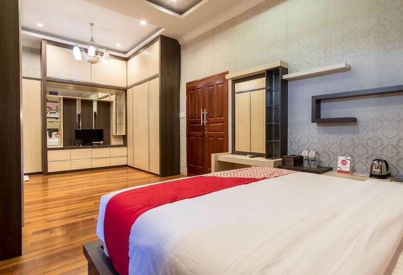 酒店 Naufal Guest House Syariah