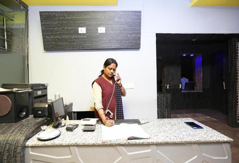 هتل Oyo 26626 The Citi Residenci