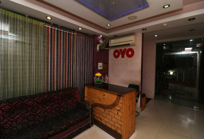 هتل Oyo 27644 Cozycom