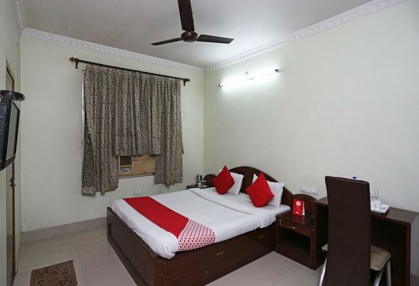 هتل Oyo 27644 Cozycom