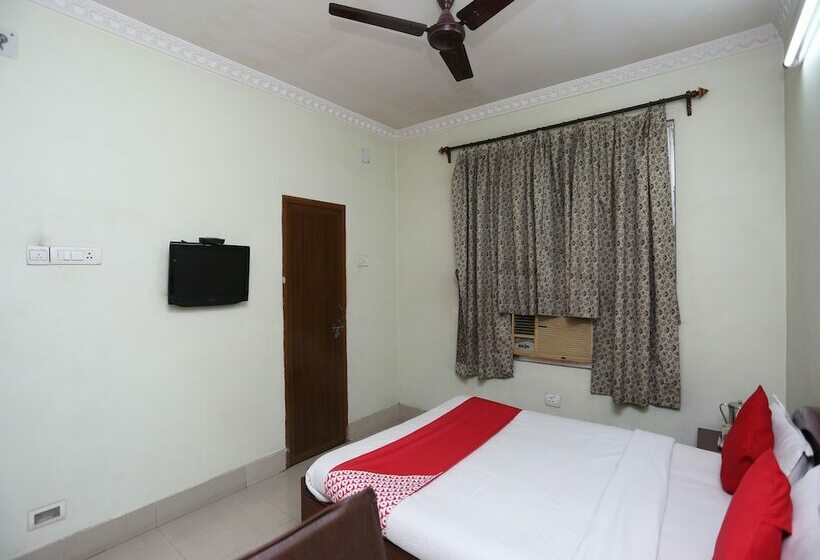 هتل Oyo 27644 Cozycom