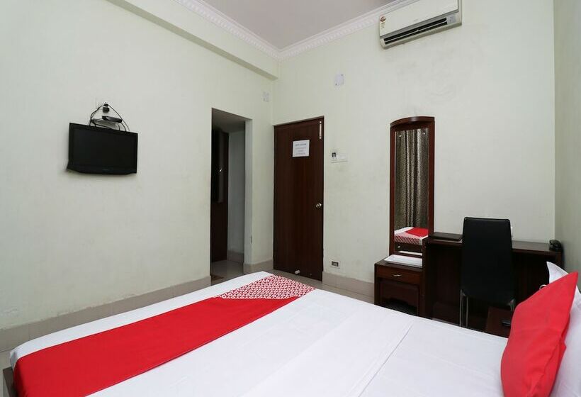 هتل Oyo 27644 Cozycom