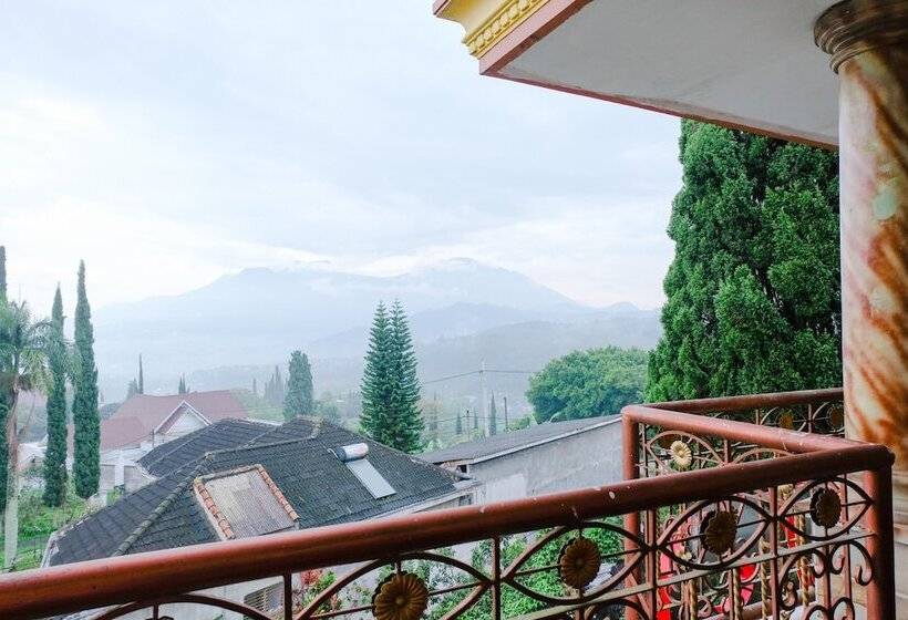 Отель Oyo 538 Villa Handayani Syariah