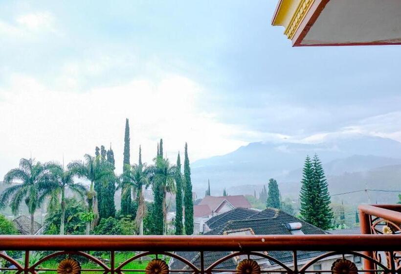 Отель Oyo 538 Villa Handayani Syariah