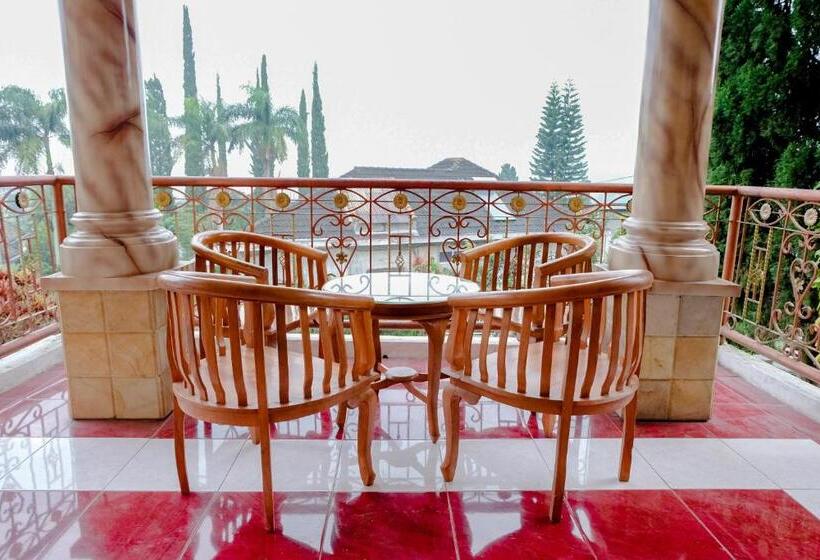 Отель Oyo 538 Villa Handayani Syariah