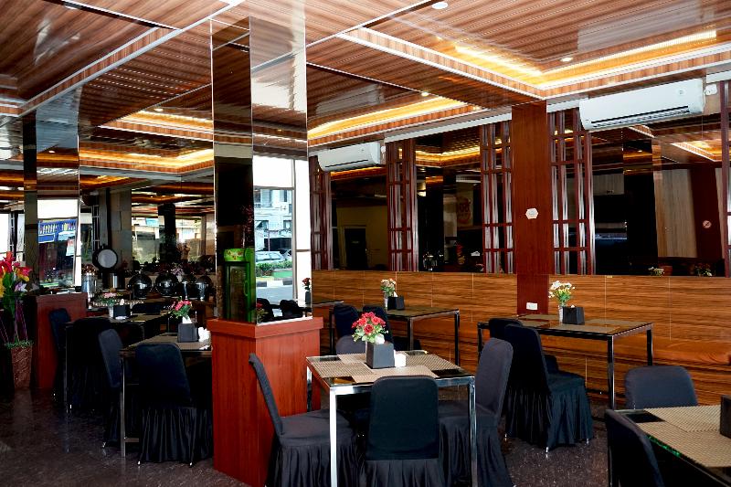 Отель Oyo 633 Ren Z