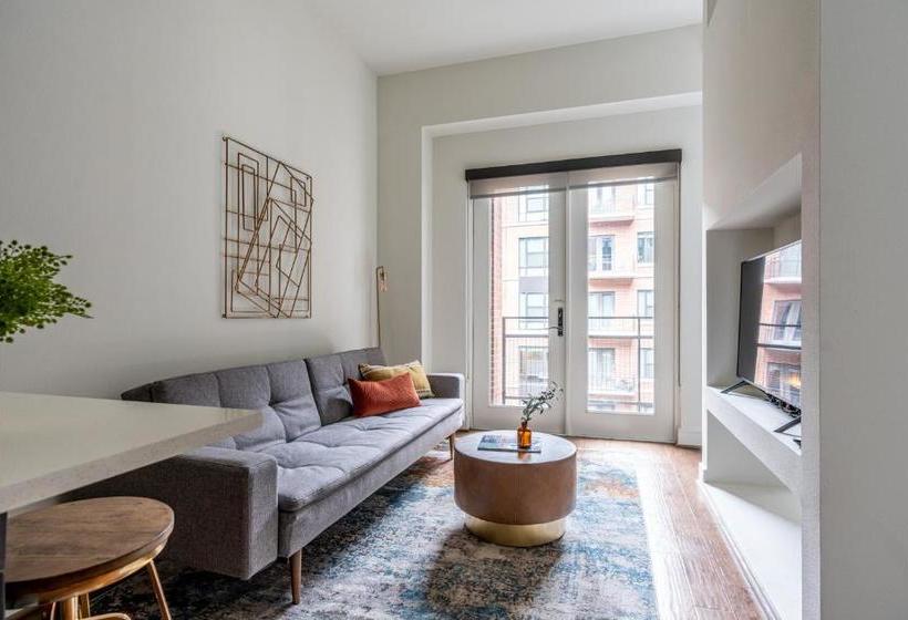 בית מלון כפרי The Guild Uptown | Mckinney Ave