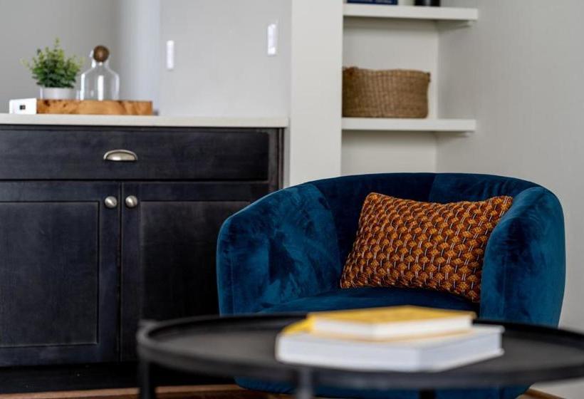 בית מלון כפרי The Guild Uptown | Mckinney Ave