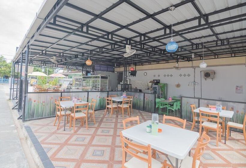 Пансион Reddoorz Near Sepinggan Airport Balikpapan 2