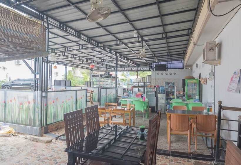 Пансион Reddoorz Near Sepinggan Airport Balikpapan 2