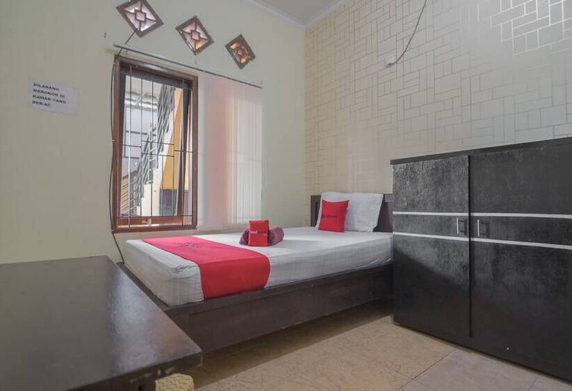 Пансион Reddoorz Near Sepinggan Airport Balikpapan 2