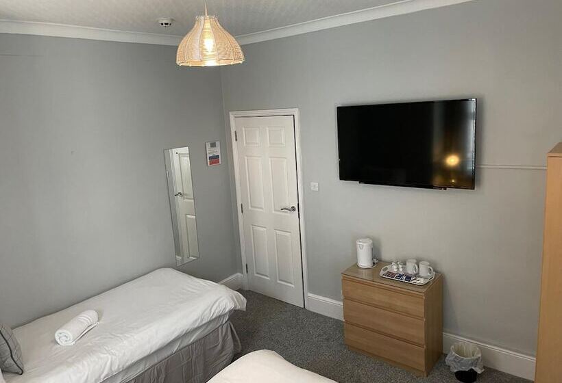 פנסיון Rivendell Guest House