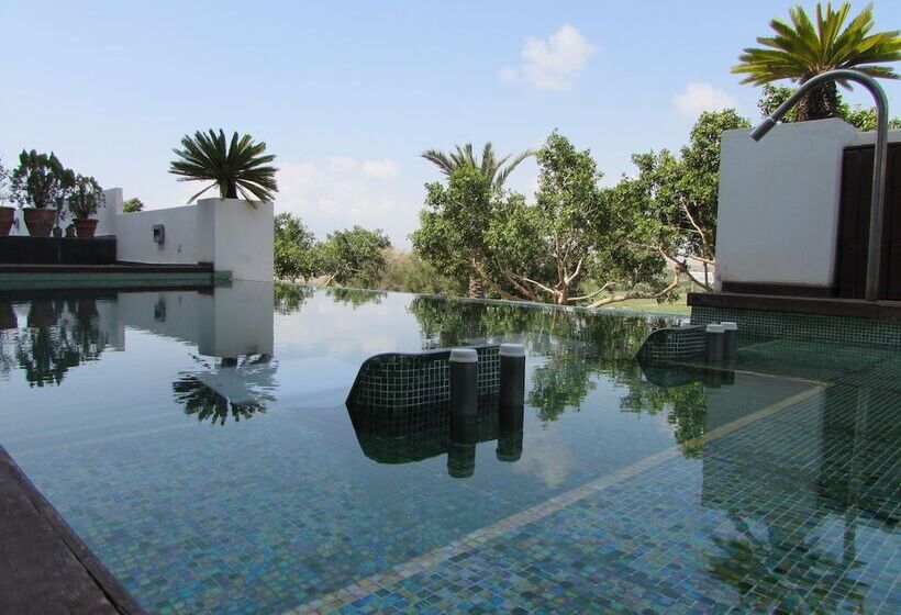 منتجع Cortijo Media Legua