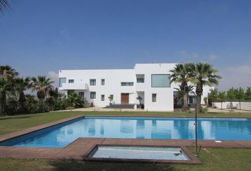 منتجع Cortijo Media Legua