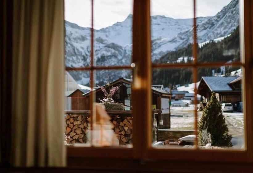 住宿加早餐  Wildstrubel Lodge