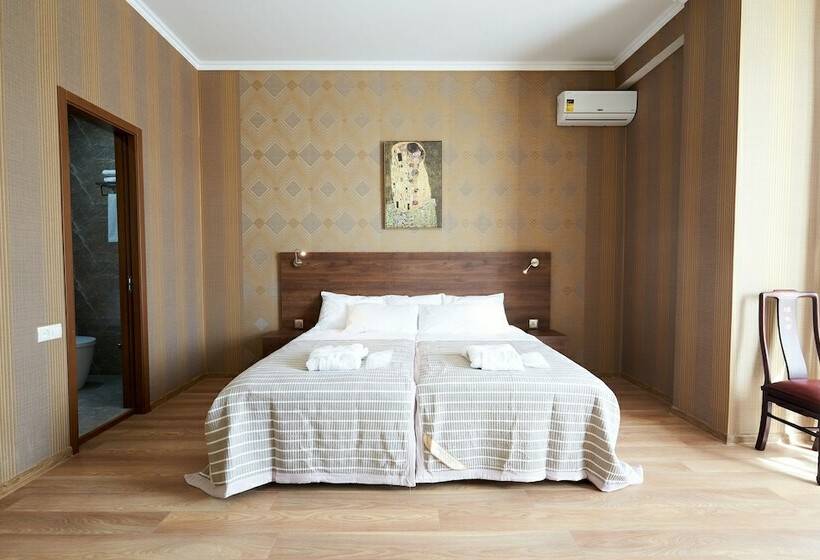 هتل Antique Resorts