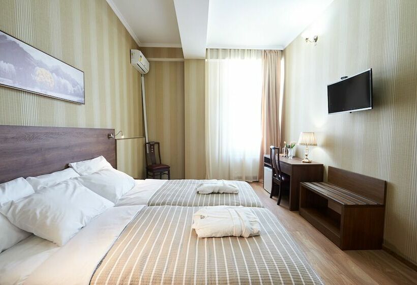 هتل Antique Resorts