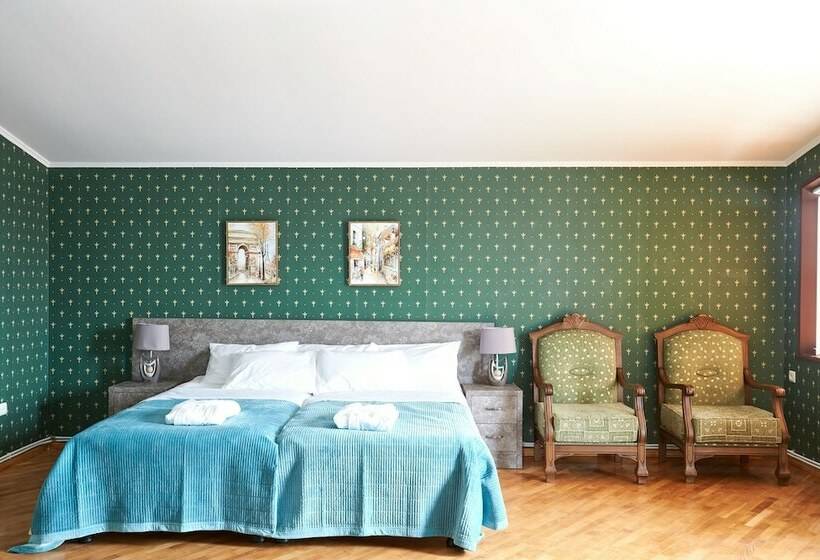 هتل Antique Resorts