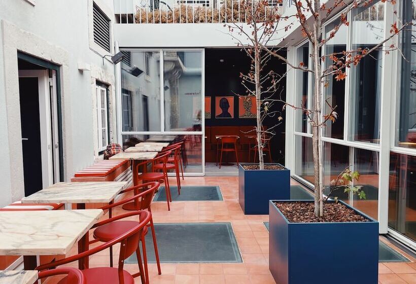 هتل Esqina Cosmopolitan Lodge