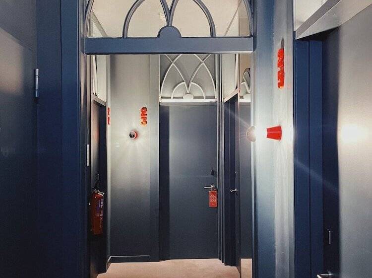 هتل Esqina Cosmopolitan Lodge