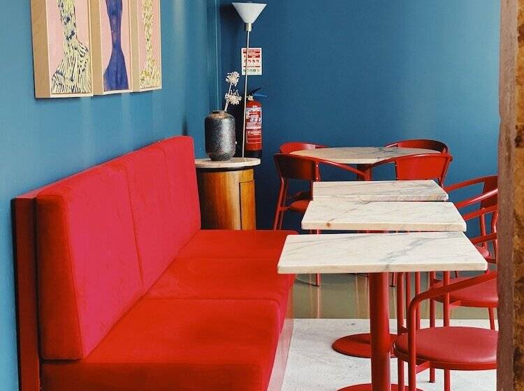 هتل Esqina Cosmopolitan Lodge