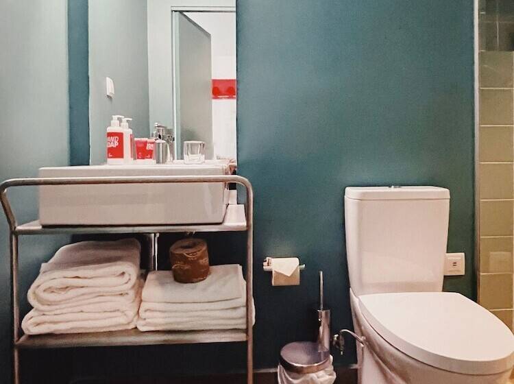 هتل Esqina Cosmopolitan Lodge