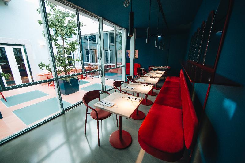 هتل Esqina Cosmopolitan Lodge