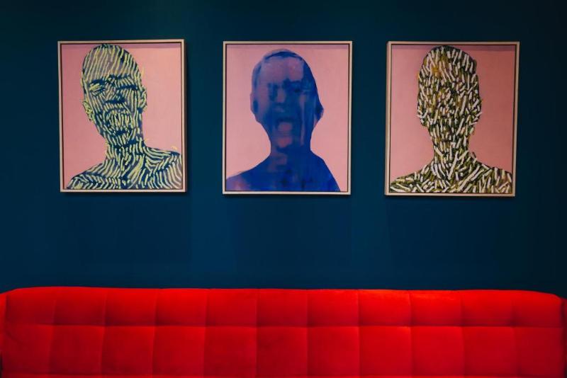 هتل Esqina Cosmopolitan Lodge