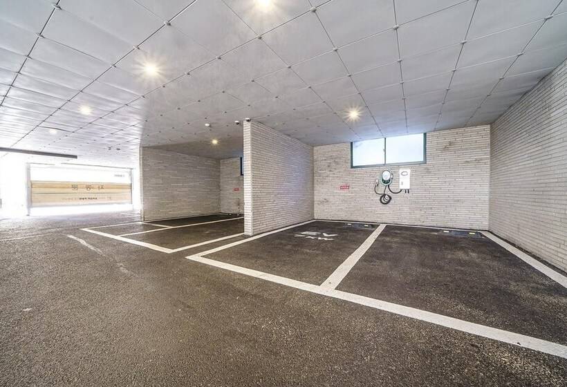 בית מלון כפרי Gimhae Samgye Brown Dot