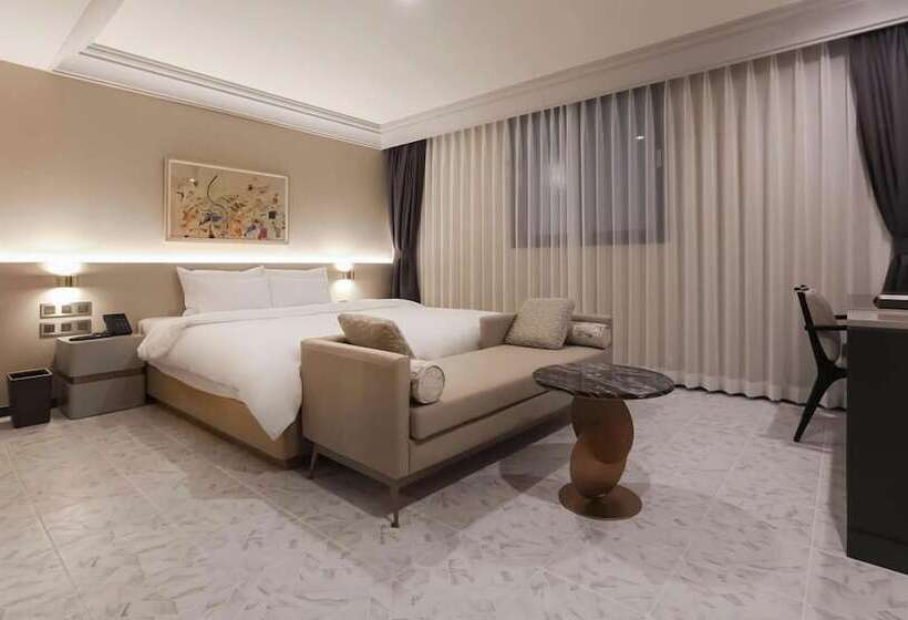 בית מלון כפרי Gimhae Samgye Brown Dot