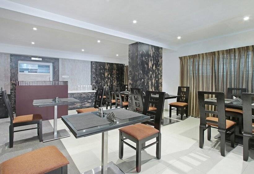 Itsy Hotels Jansi Residency