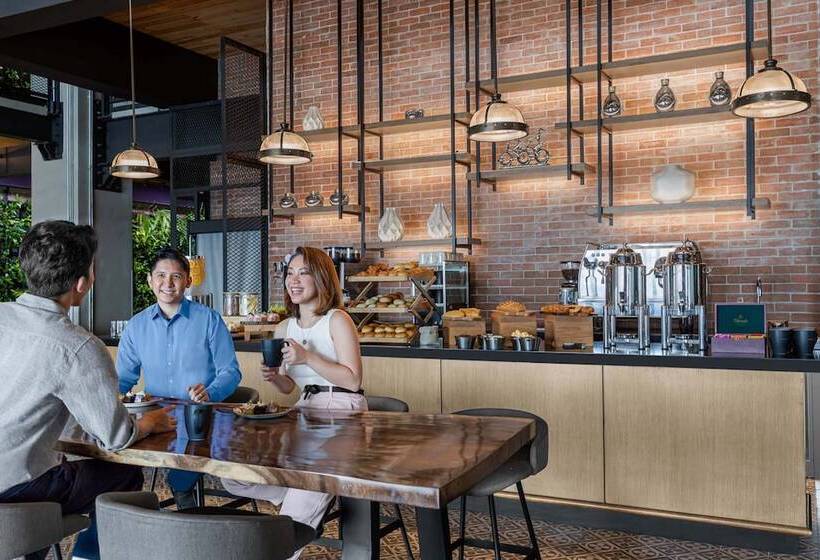 هتل Sheraton Manila