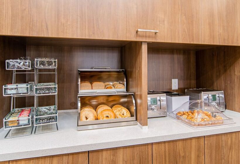 فندق Towneplace Suites By Marriott Brantford And Conference Centre