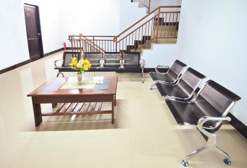 ペンション Oyo 791 Tanah Tinggi Guest House