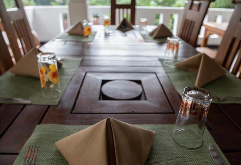 Пансион The Green Lagoon Villa