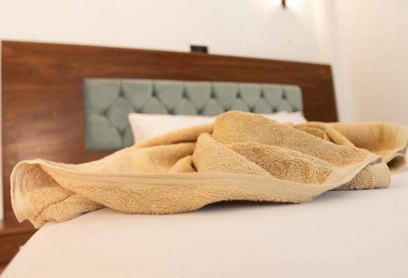 Пансион The Green Lagoon Villa