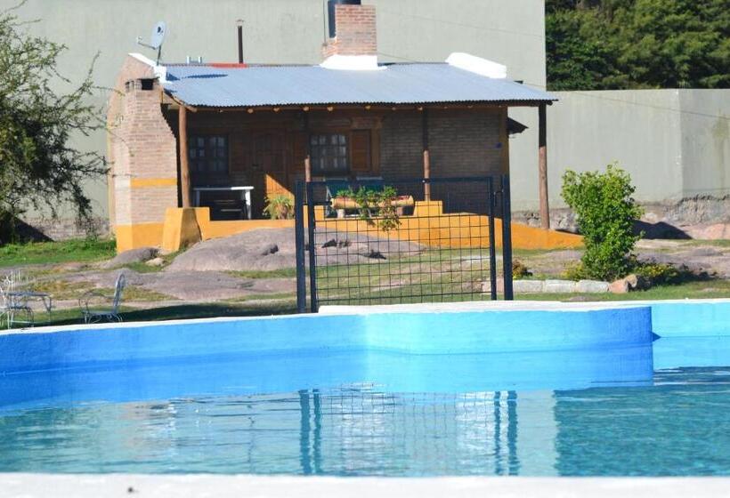 هاستل Cabañas Los Relinchos