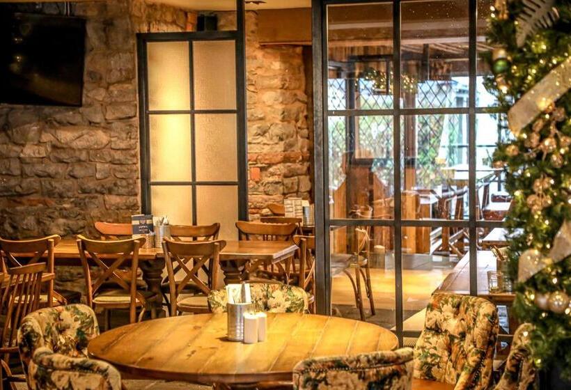 فندق صغير The Pooley Bridge Inn