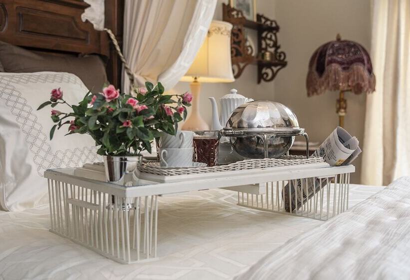 مبيت وإفطار Inntiquity, A Country Inn