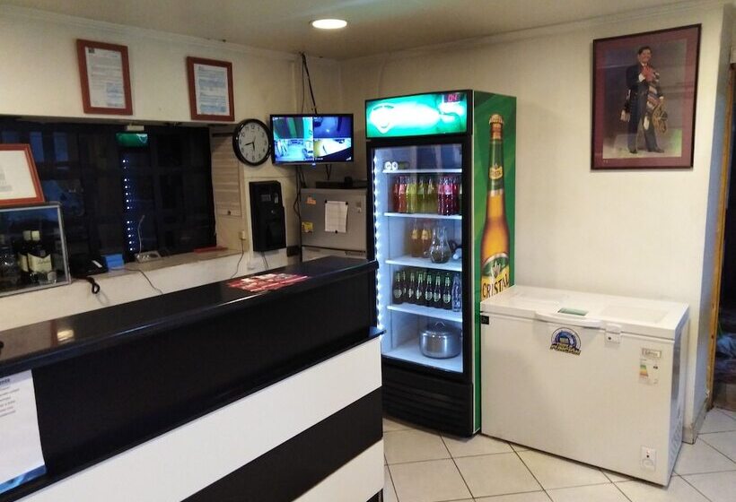 Bed & Breakfast Residencial Don Santiago