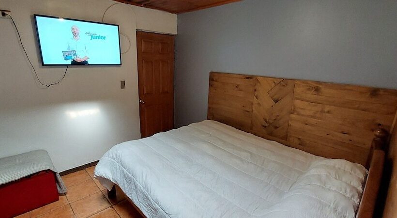 Bed & Breakfast Residencial Don Santiago