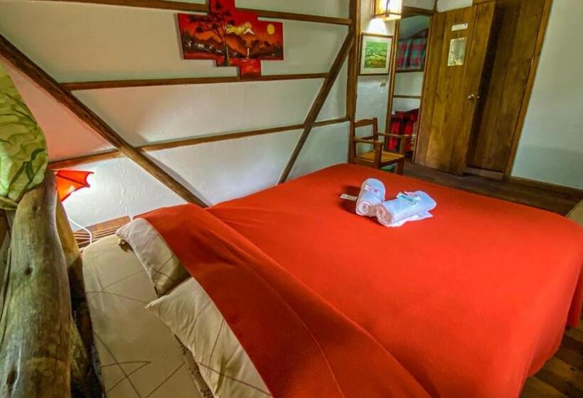 هتل Cabañas Bambu Mindo