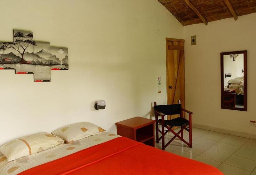 هتل Cabañas Bambu Mindo