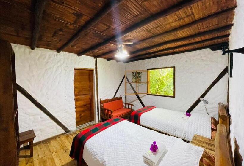 هتل Cabañas Bambu Mindo