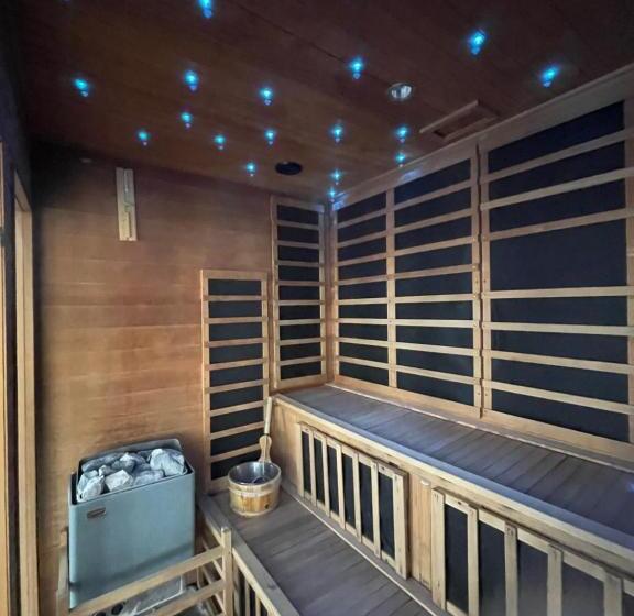 בית מלון כפרי Hunor